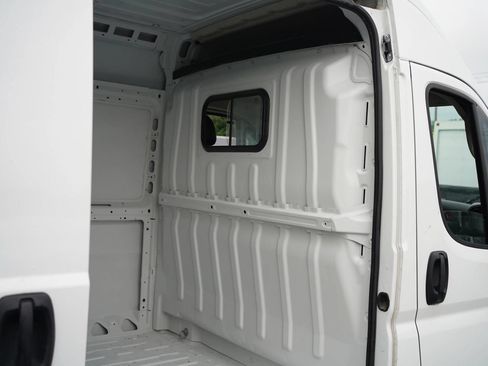 Used 2025 RAM ProMaster 3500 w/ Convenience Group FWD image 14