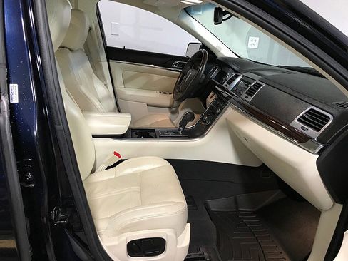 Used 2009 Lincoln MKS image 13