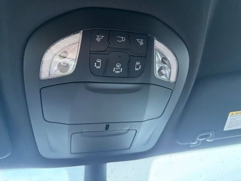 New 2026 Chrysler Pacifica Select image 43