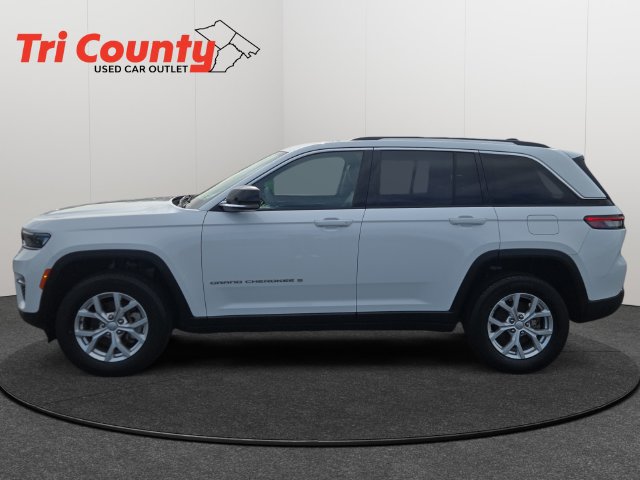 Used 2023 Jeep Grand Cherokee Limited AWD/4WD image 5
