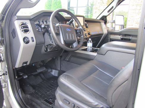 Used 2016 Ford F250 Lariat w/ Chrome Package AWD/4WD image 13