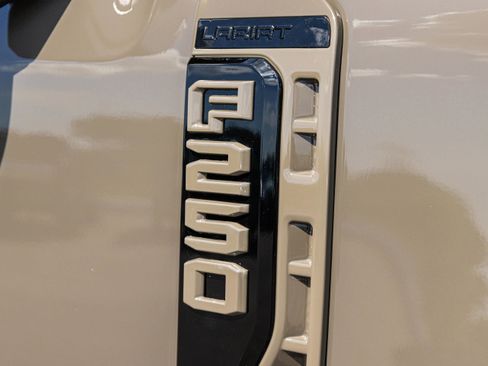 New 2026 Ford F250 Lariat w/ Lariat Ultimate Package AWD/4WD image 14