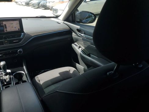 Used 2023 Nissan Altima 2.5 SV w/ SV Premium Package FWD image 20