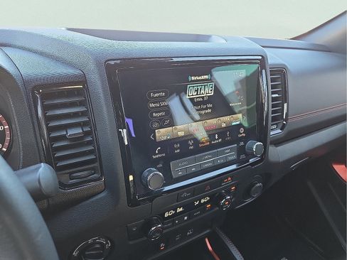 Used 2024 Nissan Frontier PRO-4X w/ Technology Package image 16