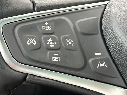 Used 2024 Chevrolet Equinox LT AWD/4WD image 23