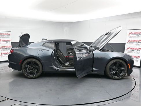 Used 2022 Chevrolet Camaro LT RWD image 27