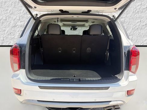 Used 2021 Hyundai Palisade Limited FWD image 12