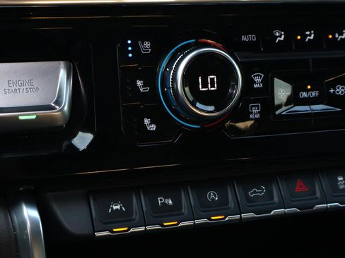 Used 2024 GMC Sierra 1500 Denali w/ Technology Package image 31