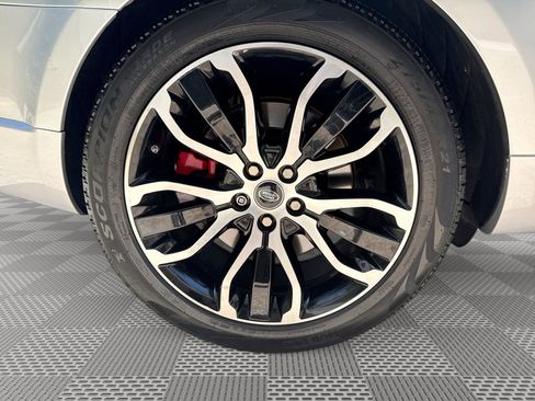 Used 2018 Land Rover Range Rover Sport Supercharged AWD/4WD image 30