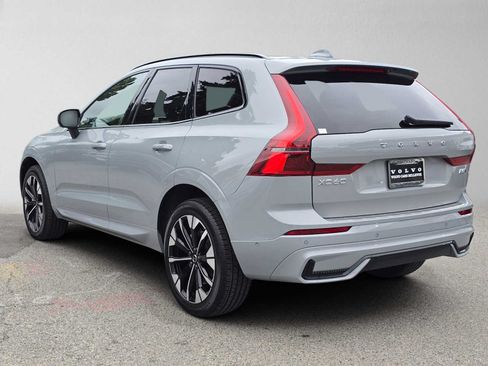 Used 2026 Volvo XC60 B5 Plus w/ Protection Package Premier AWD/4WD image 5
