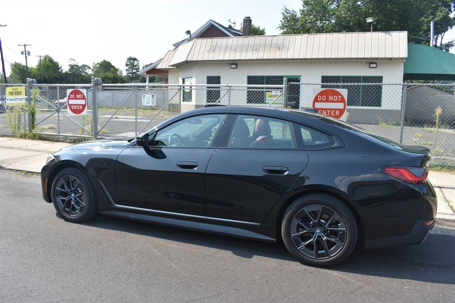 Used 2023 BMW i4 eDrive35 w/ Premium Package RWD image 5