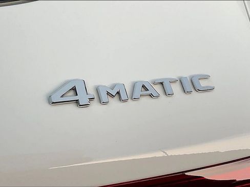 Used 2021 Mercedes-Benz GLC 300 4MATIC image 23