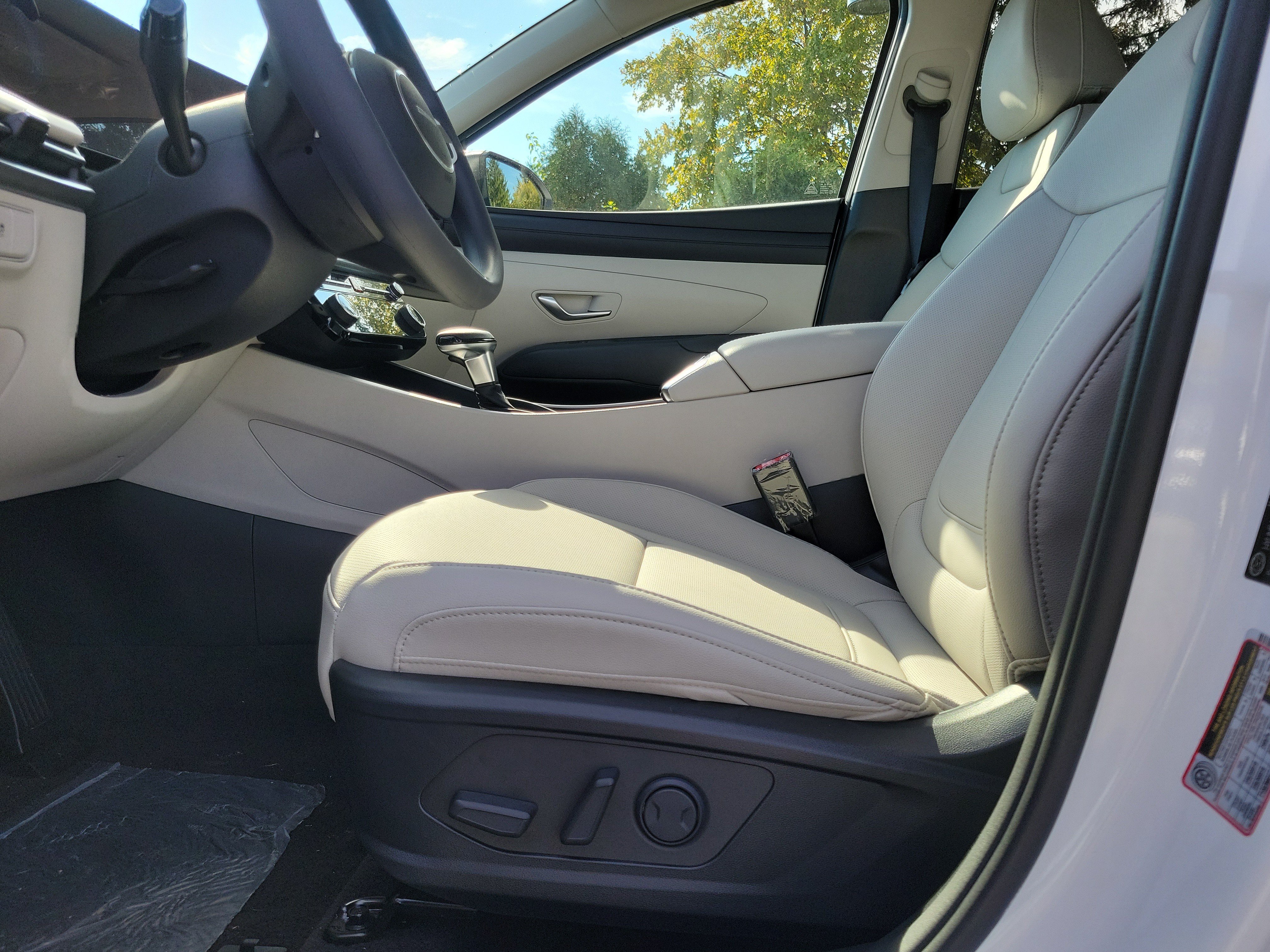 New 2026 Hyundai Tucson SEL Plus w/ Tow & Go Package AWD/4WD image 16