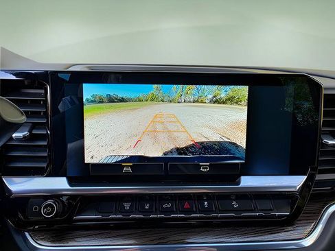 Used 2024 Chevrolet Silverado 2500 LT image 21