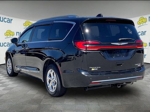 Used 2021 Chrysler Pacifica Limited AWD/4WD image 4