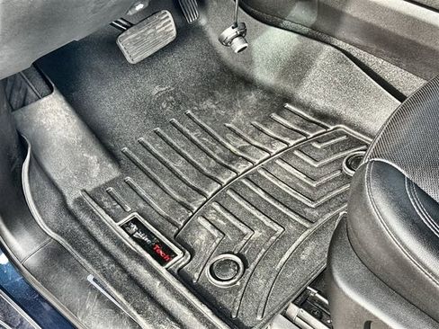 Certified 2022 GMC Sierra 1500 SLT w/ SLT Convenience Package image 35