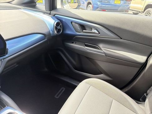 Certified 2025 Chevrolet Equinox EV LT w/ Convenience Package FWD image 29
