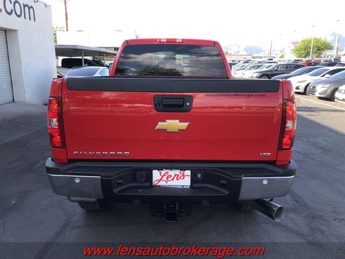 Used 2012 Chevrolet Silverado 2500 LTZ AWD/4WD image 7