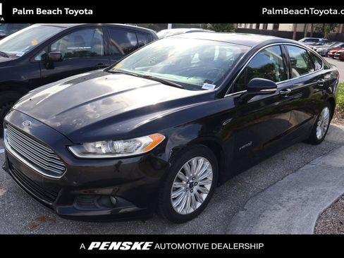Used 2015 Ford Fusion SE w/ Equipment Group 502A FWD image 1