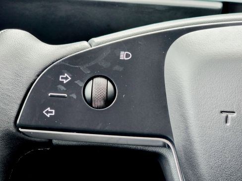 Used 2021 Tesla Model S Plaid image 31