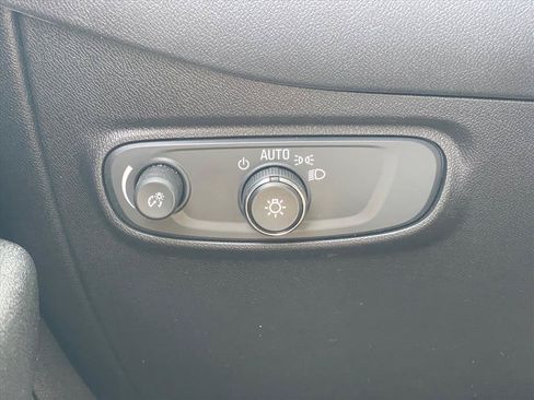 Used 2024 Chevrolet Equinox RS FWD image 19