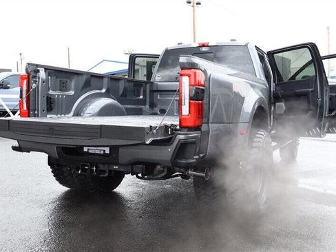 Used 2026 Ford F450 Platinum w/ FX4 Off-Road Package image 35