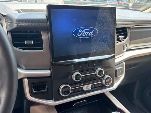 Used 2022 Ford Expedition XLT AWD/4WD image 12