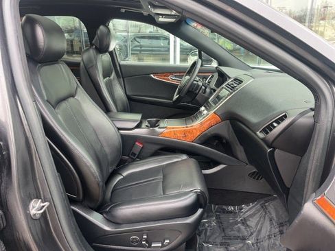 Used 2019 Lincoln Nautilus Reserve image 20