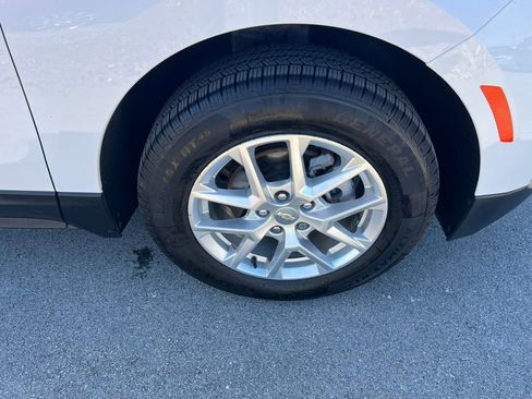 Used 2022 Chevrolet Equinox LT AWD/4WD image 12