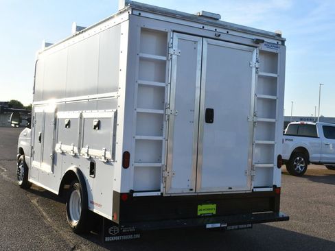 New 2027 Ford E-350 and Econoline 350 Super Duty w/ Power Equipment Group RWD image 14