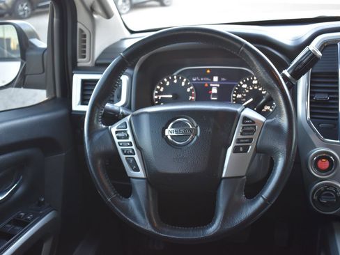 Used 2021 Nissan Titan SV w/ SV Convenience Package image 38