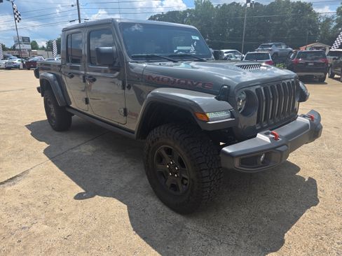Used 2023 Jeep Gladiator Mojave w/ LED Lighting Group AWD/4WD image 3