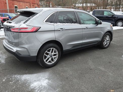Used 2021 Ford Edge SEL w/ Convenience Package image 5