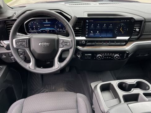 Used 2024 Chevrolet Silverado 1500 RST AWD/4WD image 10