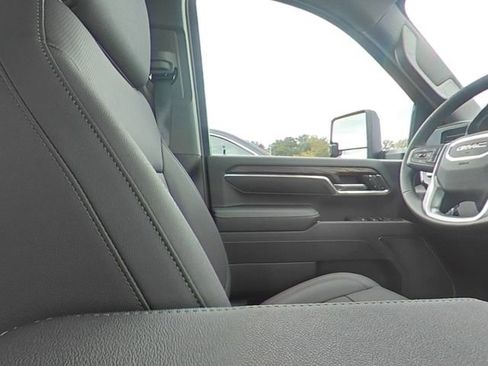 New 2026 GMC Sierra 2500 SLT image 28