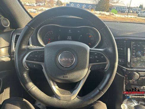 Used 2020 Jeep Grand Cherokee Limited image 16