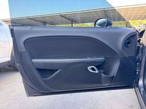 Used 2022 Dodge Challenger SXT image 4