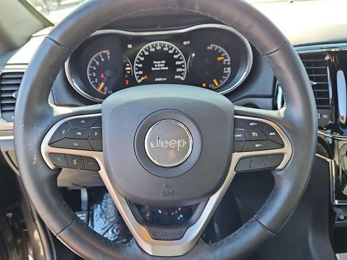 Used 2019 Jeep Grand Cherokee Limited image 12