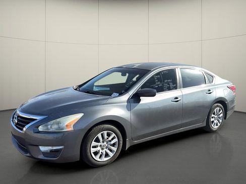 Used 2015 Nissan Altima 2.5 S w/ Power Driver Seat Package FWD image 3