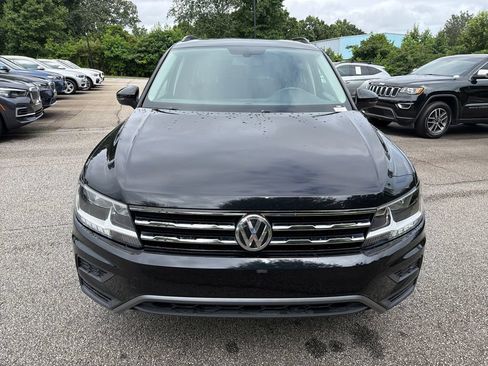 Used 2021 Volkswagen Tiguan SE FWD image 2