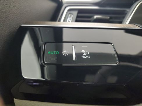 Used 2024 Audi Q8 e-tron Premium Plus w/ Premium Plus Package AWD/4WD image 34
