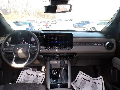 Used 2024 Chevrolet Colorado ZR2 w/ Technology Package image 9