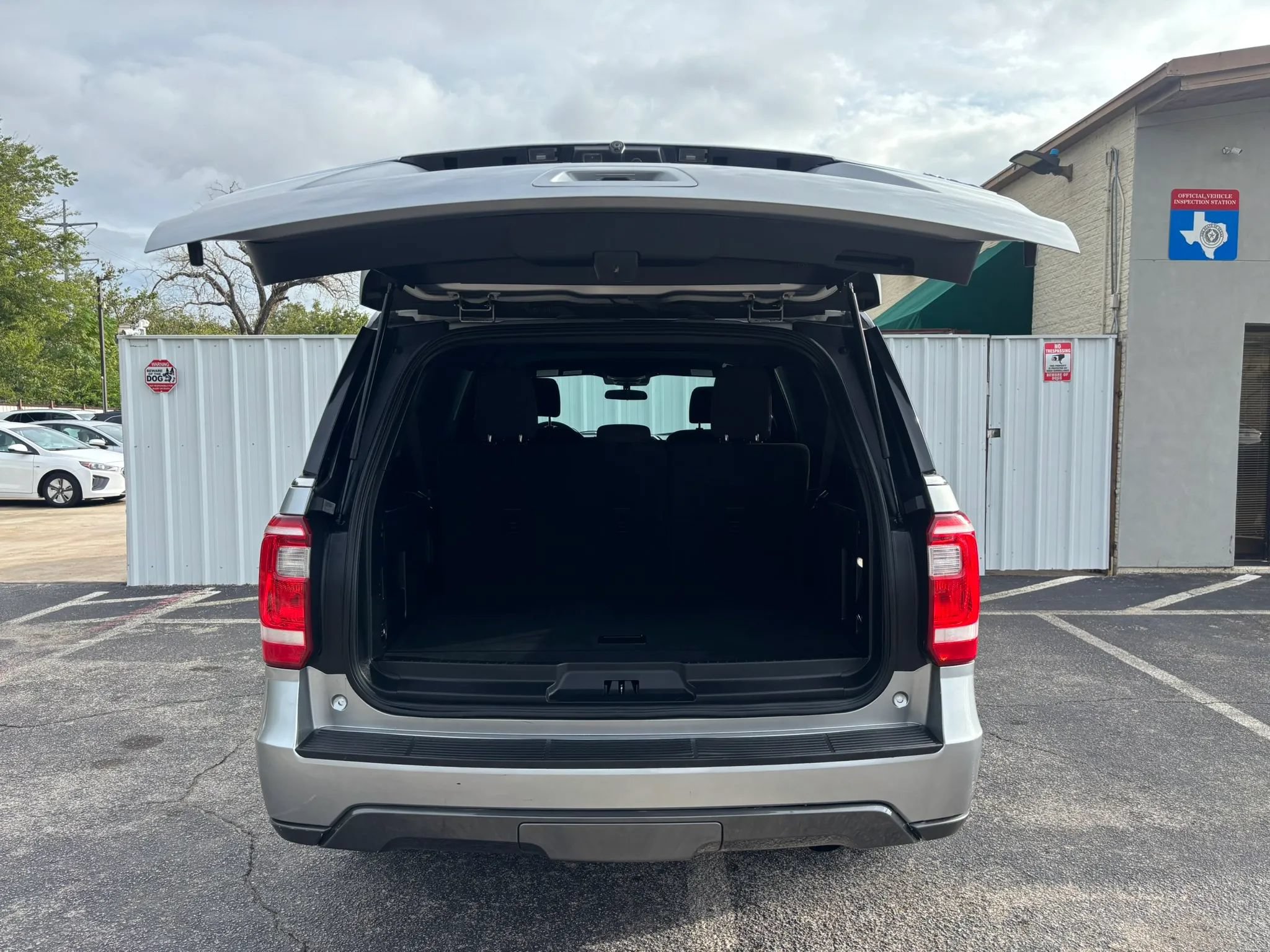 Used 2021 Ford Expedition Max XL AWD/4WD image 6