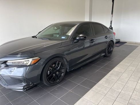 Used 2022 Honda Civic Sport image 1