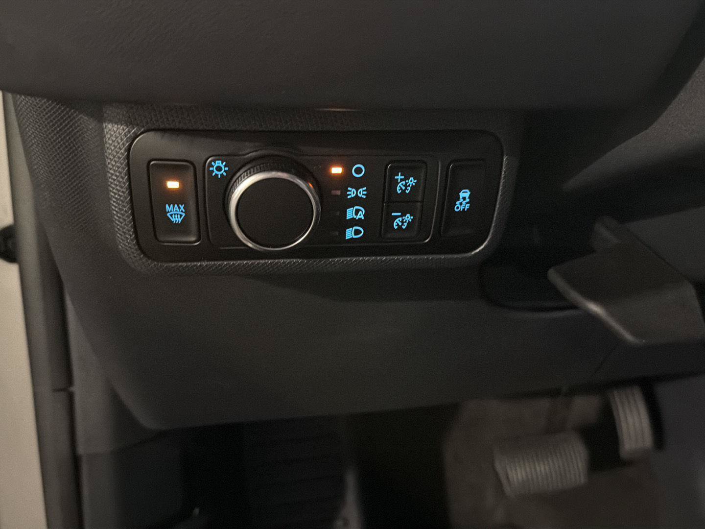 Used 2025 Ford Mustang Mach-E Select RWD image 19