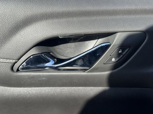 Used 2023 GMC Acadia SLT image 23