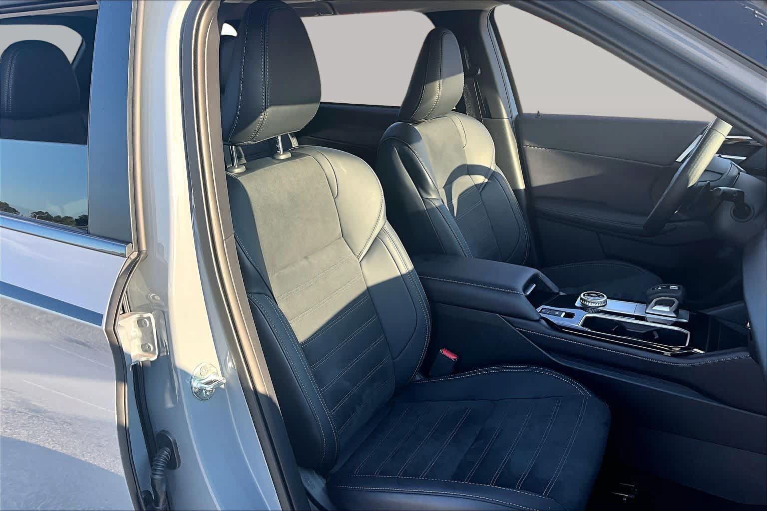 Used 2026 Mitsubishi Outlander AWD image 9