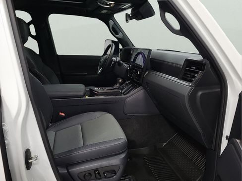 Used 2024 Lexus GX 550 w/ Cold Area Package AWD/4WD image 14