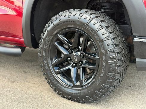 Used 2019 Chevrolet Silverado 1500 Custom Trail Boss w/ Custom Convenience Package AWD/4WD image 24
