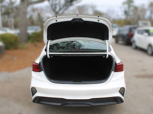 Certified 2023 Kia Forte GT-Line image 9